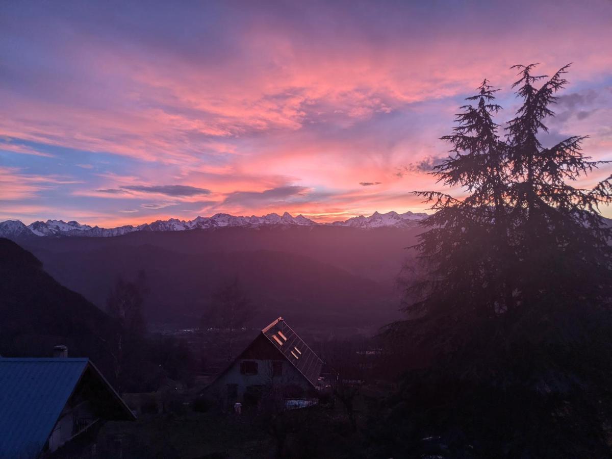 Appartement De Plain-Pied En Montagne Avec Vue Merveilleuse Sur Le Massif De Belledonne Saint Bernard du Touvet المظهر الخارجي الصورة
